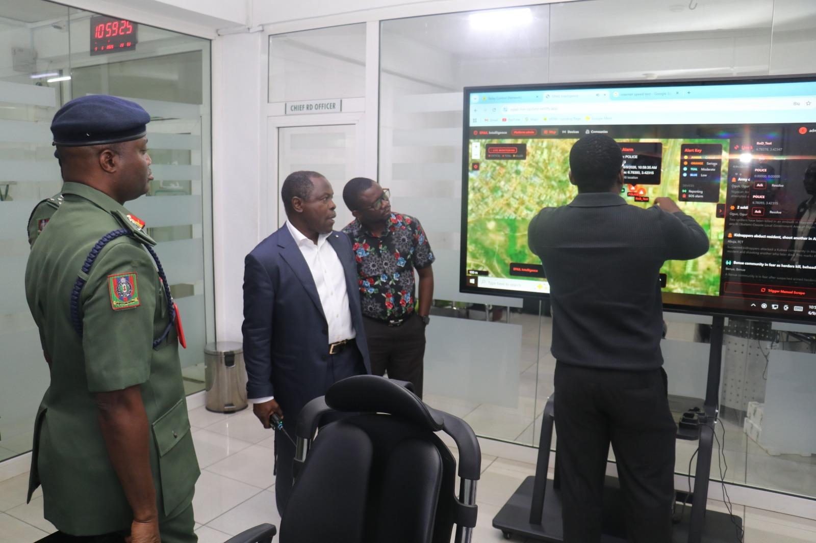 Major General Shaffaru received a live demonstration of the Central Intelligence Tracker